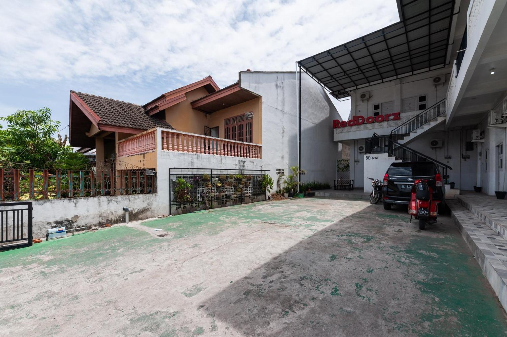 Reddoorz Syariah Near Rsud Zainoel Abidin Banda Aceh Hotel Ngoại thất bức ảnh